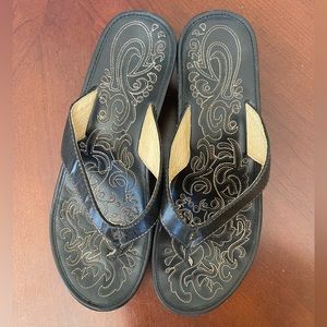 Olukai Kuala Lio Wedges Size 9